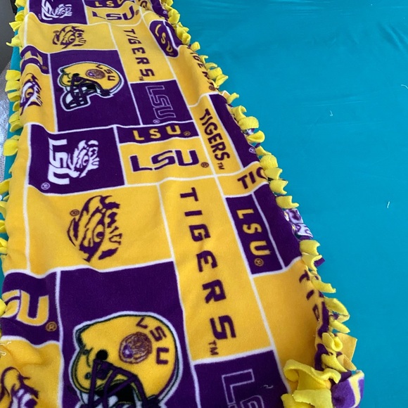 JankyBlankys: Handmade with imperfections but filled with security and hugs - Picture 1 of 2